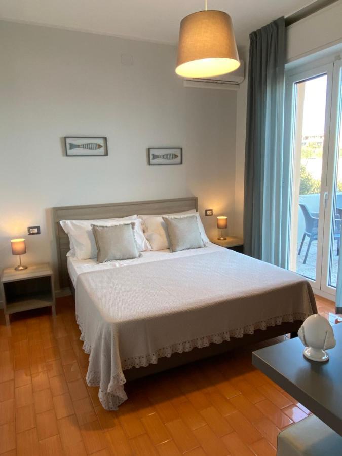 Albergo La Pescatrice Moniga del Garda Exterior photo
