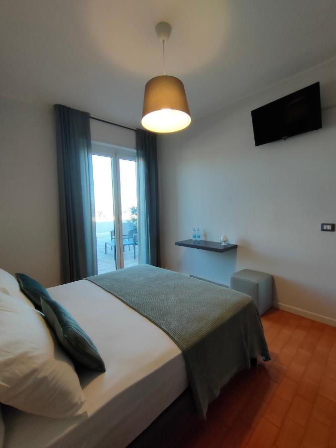 Albergo La Pescatrice Moniga del Garda Exterior photo