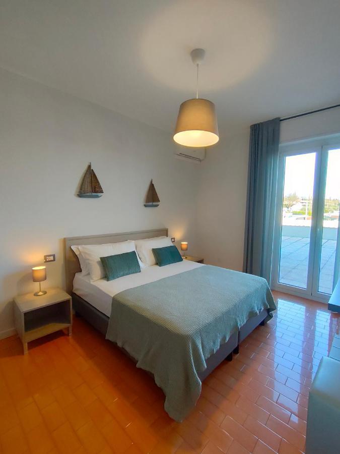 Albergo La Pescatrice Moniga del Garda Exterior photo