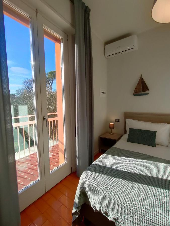 Albergo La Pescatrice Moniga del Garda Exterior photo