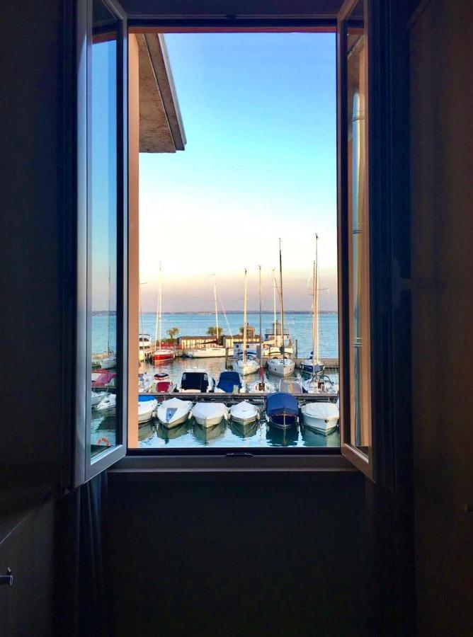Albergo La Pescatrice Moniga del Garda Exterior photo