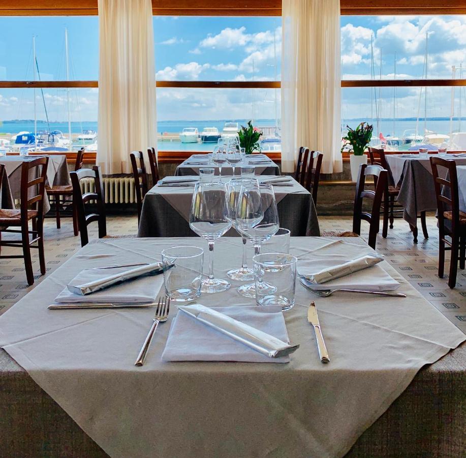 Albergo La Pescatrice Moniga del Garda Exterior photo