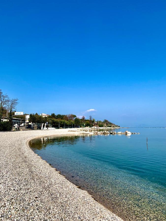 Albergo La Pescatrice Moniga del Garda Exterior photo