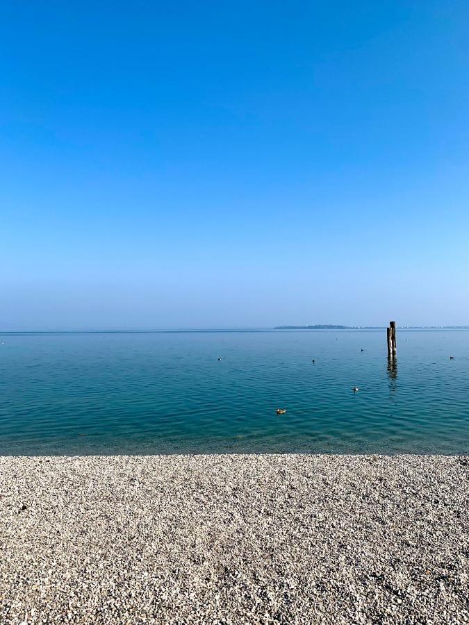 Albergo La Pescatrice Moniga del Garda Exterior photo